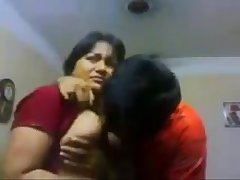 Indian aunty hot kiss