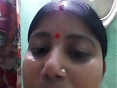 Desi horny village aunty strip and squirt in front of can // Watch Full 28 min Video At http://www.filf.pw/auntysquirt